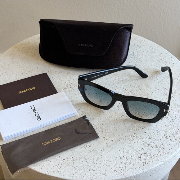 Tom Ford Guilliana sunglasses, NEW - Picture 3 of 6